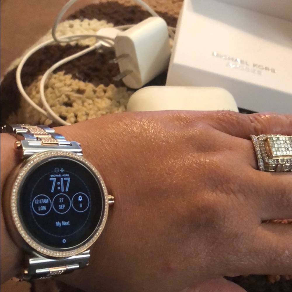 Micheal Kors Sofie Pave smart watch